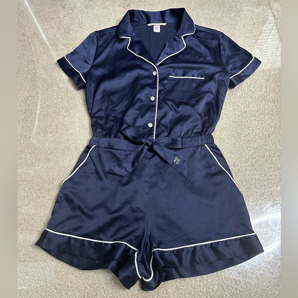 VICTORIAS SECRET NAVY BLUE & WHITE SHORTS ROMPER LOUNGE PAJAMAS SZ XS